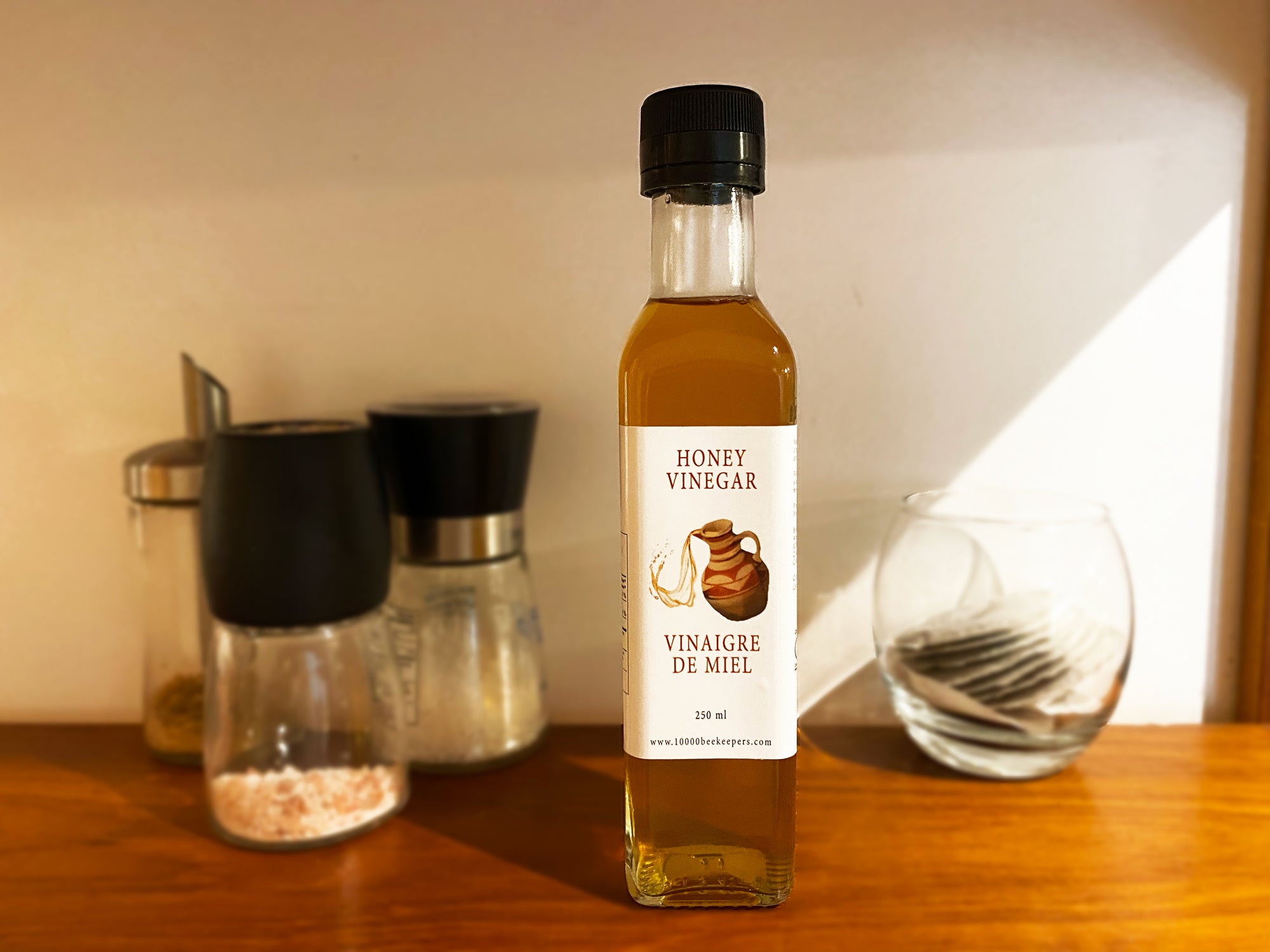 Honey Vinegar: Your Secret Ingredient for Tasty, Healthy, and Eco-Friendly Living